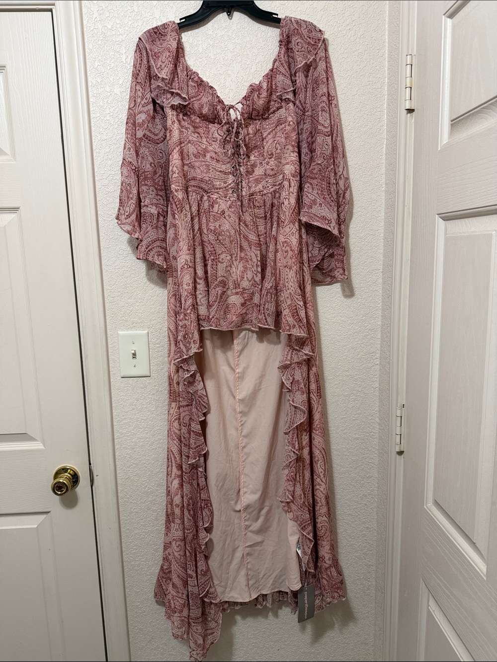 Missguided Pink Paisley High-Low Ruffle Maxi Dress